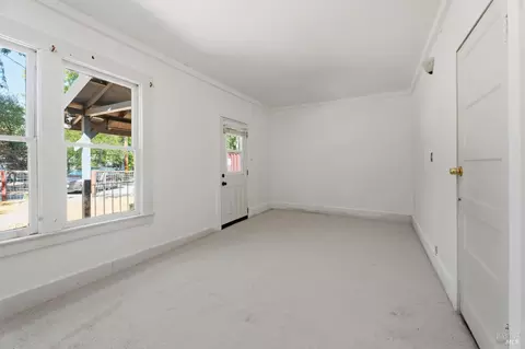 Living - 175 Park Pl, Ukiah, CA 95482 photo 2 of 2
