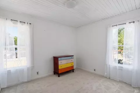 Bedroom - 175 Park Pl, Ukiah, CA 95482 photo 3 of 4