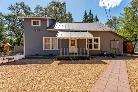 Exterior - 175 Park Pl, Ukiah, CA 95482 photo 2 of 13