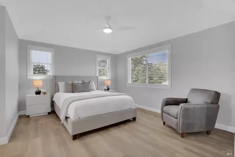 Bedroom - 8 Capitola Ct, Napa, CA 94559 photo 2 of 2