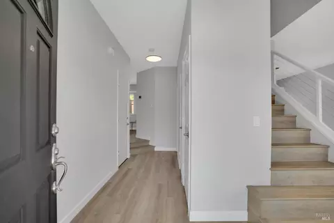 Entry Way - 8 Capitola Ct, Napa, CA 94559 photo 1 of 2