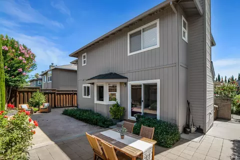 Exterior - 8 Capitola Ct, Napa, CA 94559 photo 5 of 9