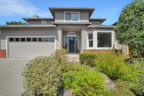 Exterior - 8 Capitola Ct, Napa, CA 94559 photo 3 of 9