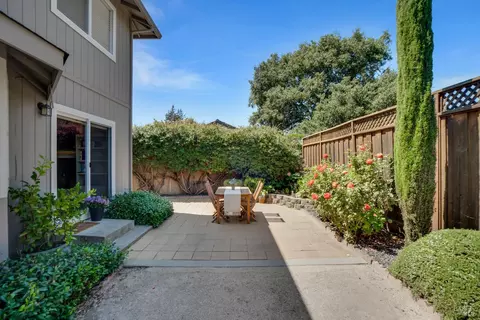 Exterior - 8 Capitola Ct, Napa, CA 94559 photo 9 of 9