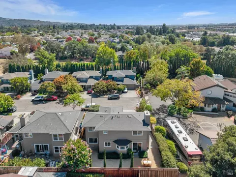 View/Area - 8 Capitola Ct, Napa, CA 94559 photo 5 of 5