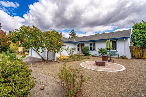4347 Brookshire Cir, Santa Rosa, CA 95405