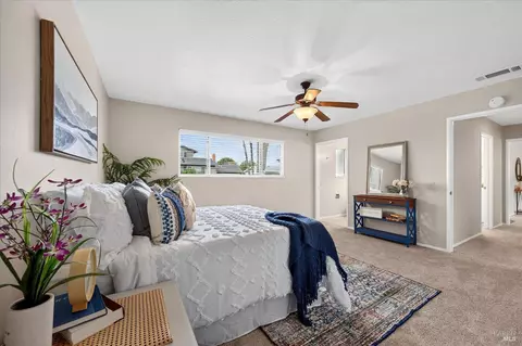 Bedroom - 130 Palomar Ln, Vallejo, CA 94591 photo 3 of 4