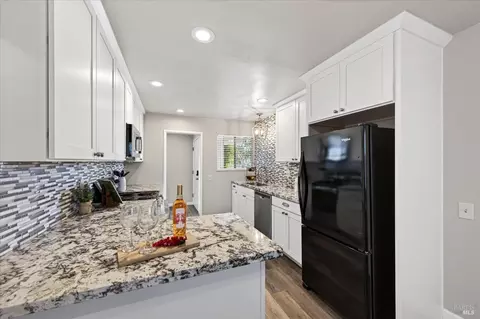 Kitchen - 130 Palomar Ln, Vallejo, CA 94591 photo 1 of 4