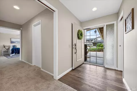 Entry Way - 130 Palomar Ln, Vallejo, CA 94591 photo 1 of 2