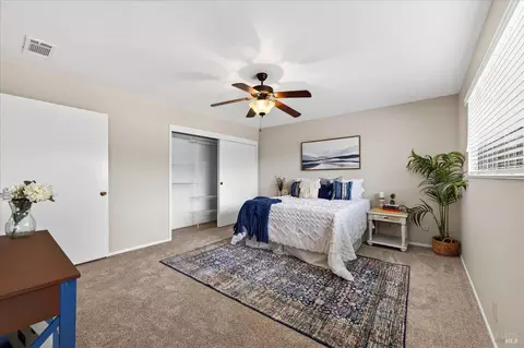 Bedroom - 130 Palomar Ln, Vallejo, CA 94591 photo 2 of 5