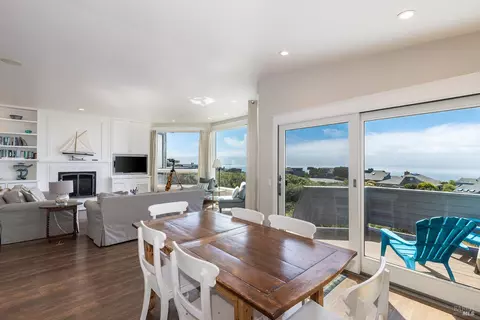 Dining - 20377 Osprey Dr, Bodega Bay, CA 94923 photo 1 of 3