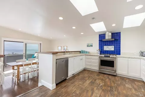 Kitchen - 20377 Osprey Dr, Bodega Bay, CA 94923 photo 4 of 5