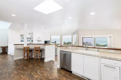 Kitchen - 20377 Osprey Dr, Bodega Bay, CA 94923 photo 2 of 5