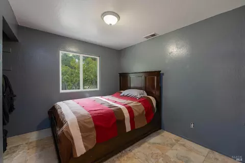 Bedroom - 1471 Harrah Pl, Willits, CA 95490 photo 3 of 4