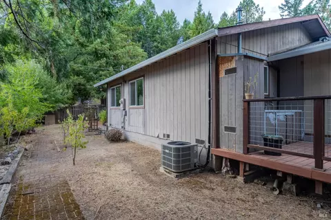 Exterior - 1471 Harrah Pl, Willits, CA 95490 photo 7 of 11
