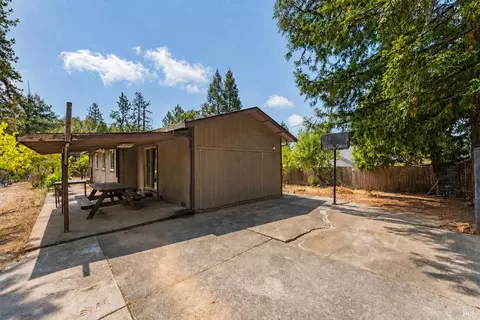 Exterior - 1471 Harrah Pl, Willits, CA 95490 photo 4 of 11