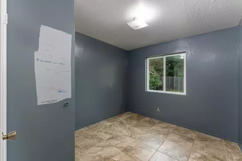 Bedroom - 1471 Harrah Pl, Willits, CA 95490 photo 1 of 4