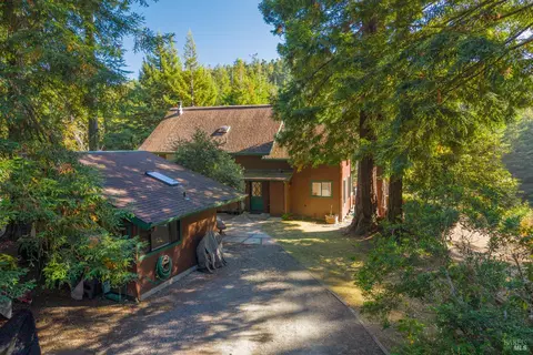41341 Harris Ranch Rd, Point Arena, CA 95468