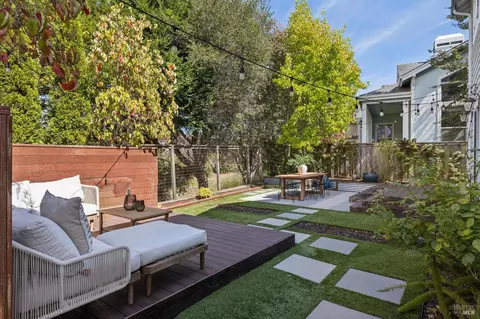 Exterior - 25 Wildflower Dr, Corte Madera, CA 94925 photo 7 of 9