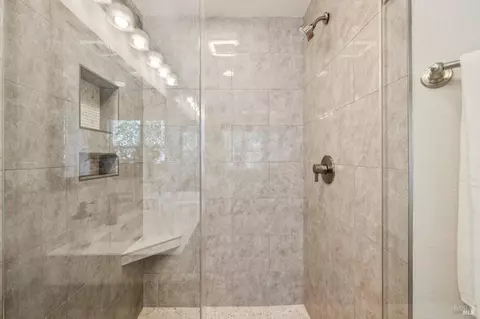 Bath - 25 Wildflower Dr, Corte Madera, CA 94925 photo 3 of 3
