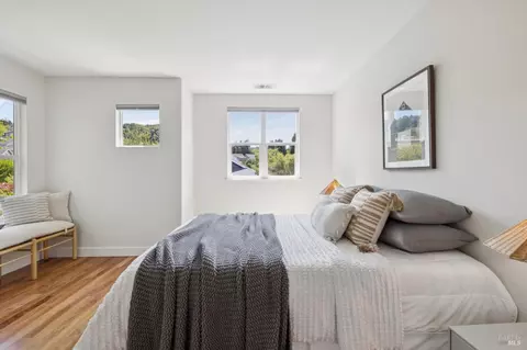 Bedroom - 25 Wildflower Dr, Corte Madera, CA 94925 photo 3 of 5