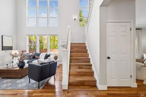 Entry Way - 25 Wildflower Dr, Corte Madera, CA 94925 photo 2 of 2