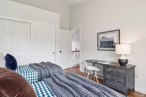 Bedroom - 25 Wildflower Dr, Corte Madera, CA 94925 photo 5 of 5
