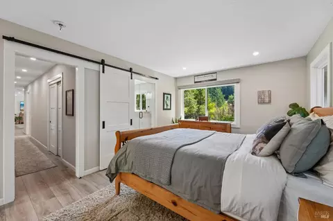 Bedroom - 16560 Coleman Valley Rd, Occidental, CA 95465 photo 2 of 6