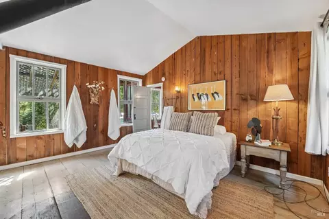 Bedroom - 16560 Coleman Valley Rd, Occidental, CA 95465 photo 6 of 6
