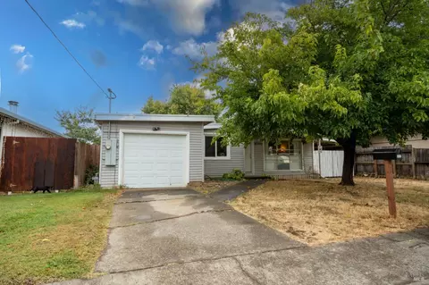 Exterior - 1655 Lockwood Dr, Ukiah, CA 95482 photo 2 of 2