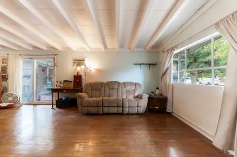 Living - 1655 Lockwood Dr, Ukiah, CA 95482 photo 1 of 2