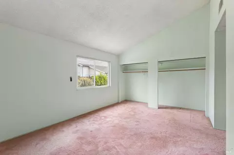Bedroom - 107 Normandy Dr, Vacaville, CA 95687 photo 6 of 8