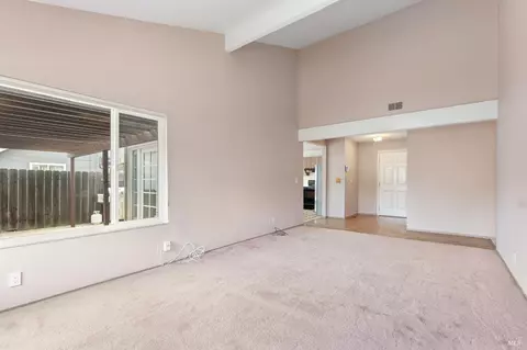 Living - 107 Normandy Dr, Vacaville, CA 95687 photo 3 of 4