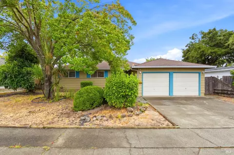 2217 Cheyenne Dr, Santa Rosa, CA 95405