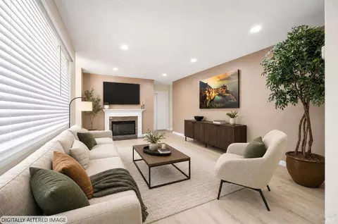 Living - 340 Lamont Ct, Vallejo, CA 94591 photo 1 of 3