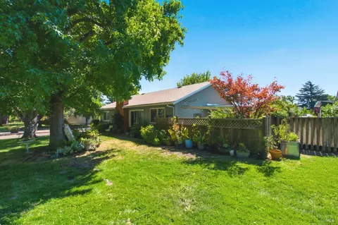 Exterior - 46 Temelec Cir, Sonoma, CA 95476 photo 8 of 11