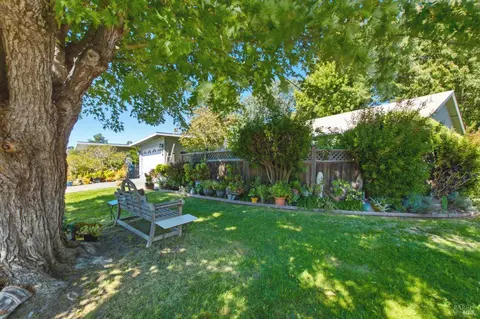 Exterior - 46 Temelec Cir, Sonoma, CA 95476 photo 3 of 11
