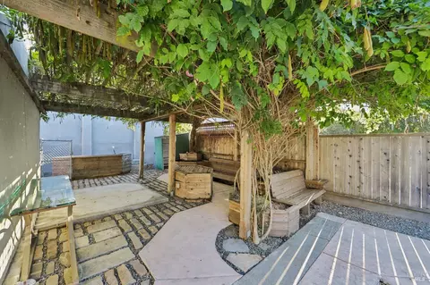 Exterior - 1481 Ohio St, Vallejo, CA 94590 photo 6 of 10