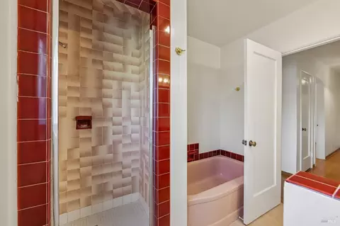 Bath - 1481 Ohio St, Vallejo, CA 94590 photo 3 of 3
