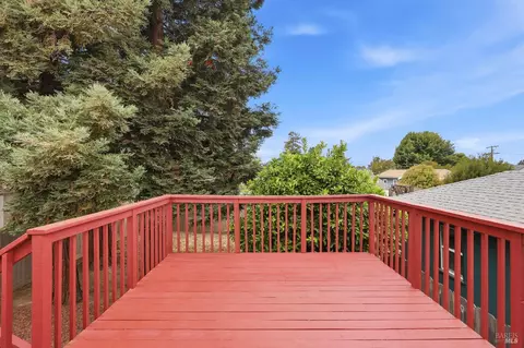 Exterior - 257 13th St, Vallejo, CA 94590 photo 5 of 12