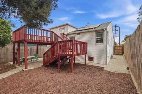 Exterior - 257 13th St, Vallejo, CA 94590 photo 4 of 12