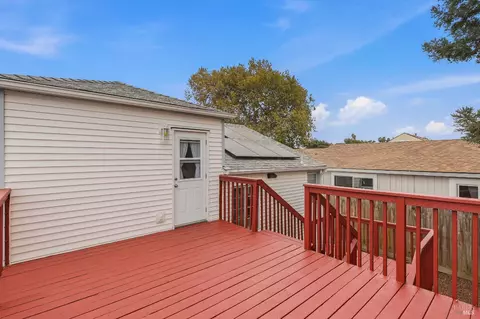 Exterior - 257 13th St, Vallejo, CA 94590 photo 7 of 12