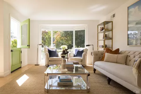 Living - 582 3rd St E, Sonoma, CA 95476 photo 1 of 2