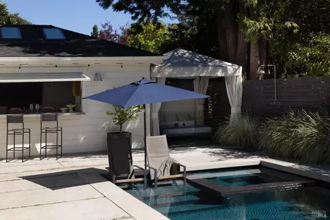 Exterior - 582 3rd St E, Sonoma, CA 95476 photo 3 of 10