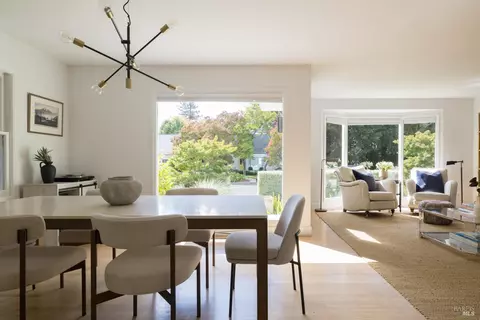 Dining - 582 3rd St E, Sonoma, CA 95476 photo 1 of 2