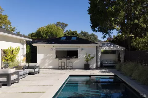 Exterior - 582 3rd St E, Sonoma, CA 95476 photo 2 of 10