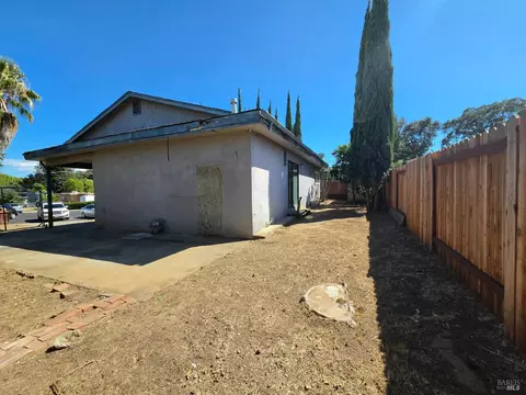Exterior - 2124 Beard Ct, Vacaville, CA 95688 photo 7 of 7