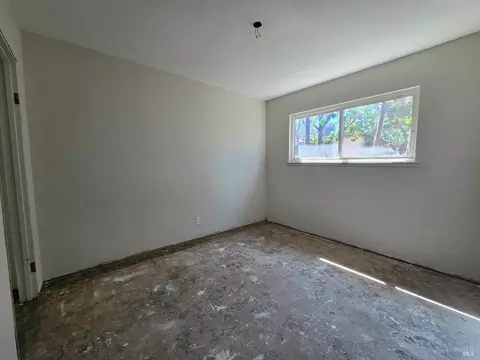 Bedroom - 2124 Beard Ct, Vacaville, CA 95688 photo 4 of 5