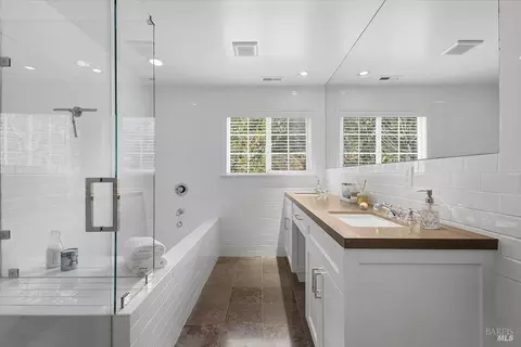 Bath - 22753 Sylvan Way, Monte Rio, CA 95462 photo 2 of 7