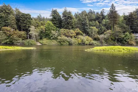 View/Area - 22753 Sylvan Way, Monte Rio, CA 95462 photo 4 of 8
